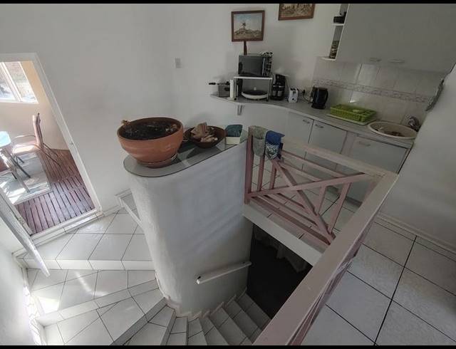 4 BEDROOM HOUSE FOR SALE IN WAVECREST